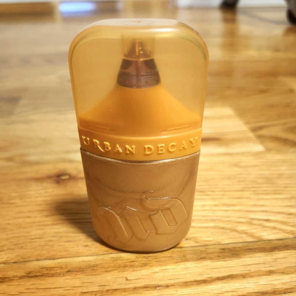 Urban Decay Bronze and Tan Primer
